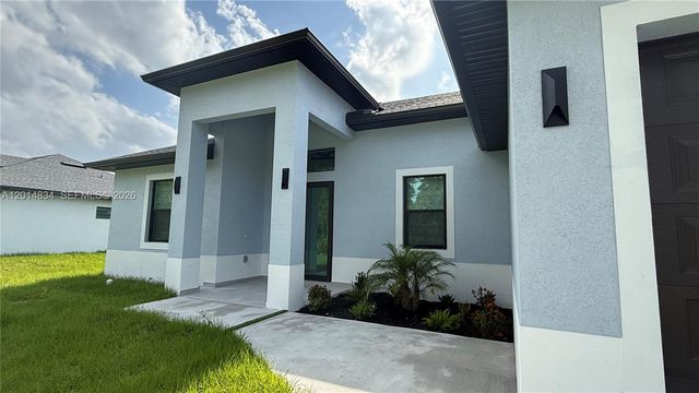 622 BEACH AVE S, Lehigh Acres, FL 33974