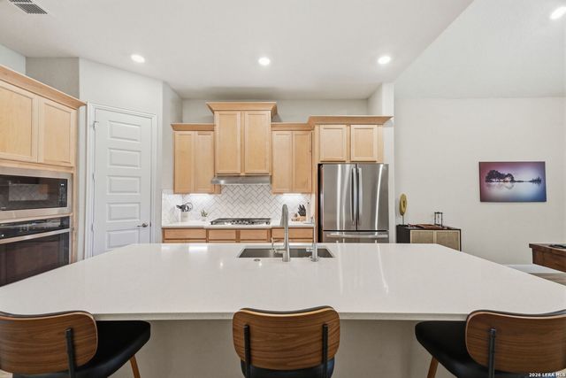 530 POND BLF, San Antonio, TX 78231