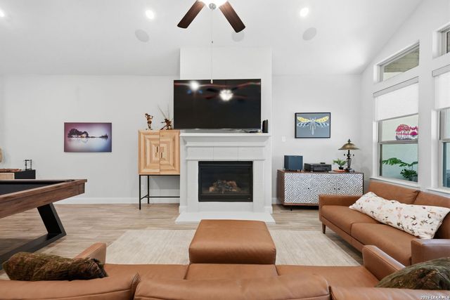 530 POND BLF, San Antonio, TX 78231