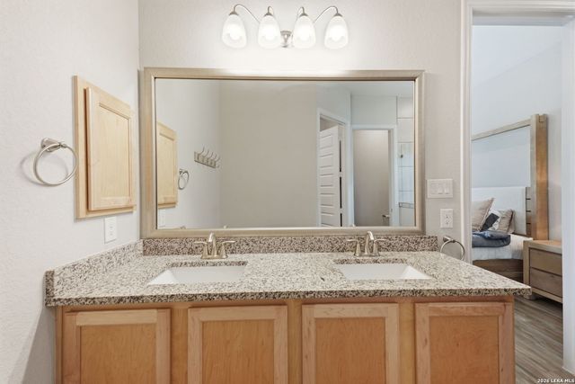 530 POND BLF, San Antonio, TX 78231