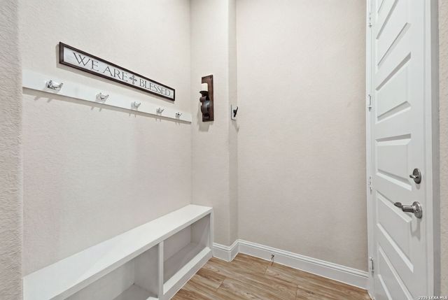 530 POND BLF, San Antonio, TX 78231