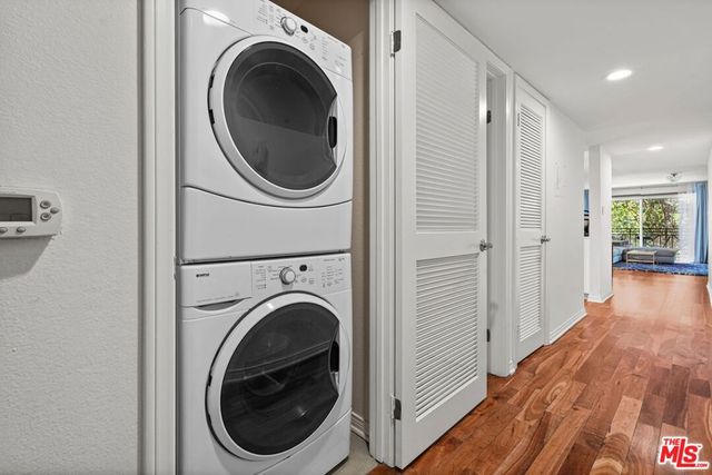 11907 Darlington Avenue 101, Los Angeles, CA 90049