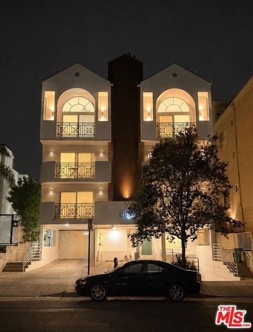 11907 Darlington Avenue 101, Los Angeles, CA 90049
