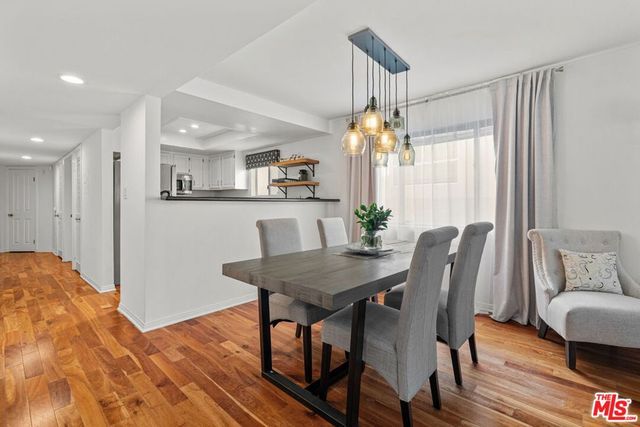 11907 Darlington Avenue 101, Los Angeles, CA 90049