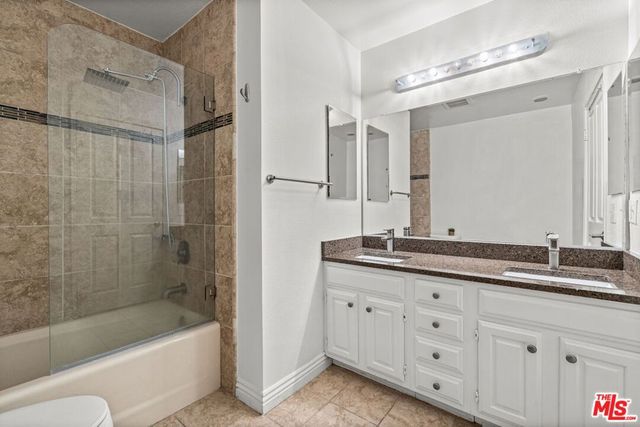 11907 Darlington Avenue 101, Los Angeles, CA 90049
