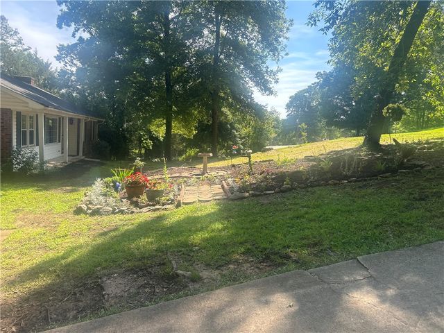 418 Saluda Road, Williamston, SC 29697