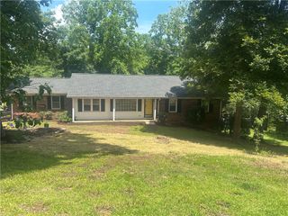 418 Saluda Road, Williamston, SC 29697