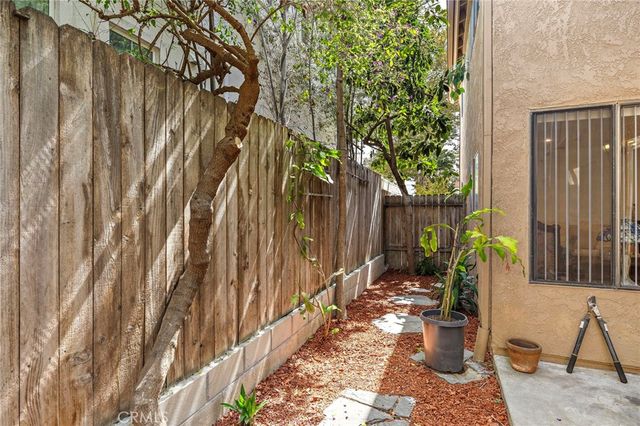 2286 Pacific D, Costa Mesa, CA 92627