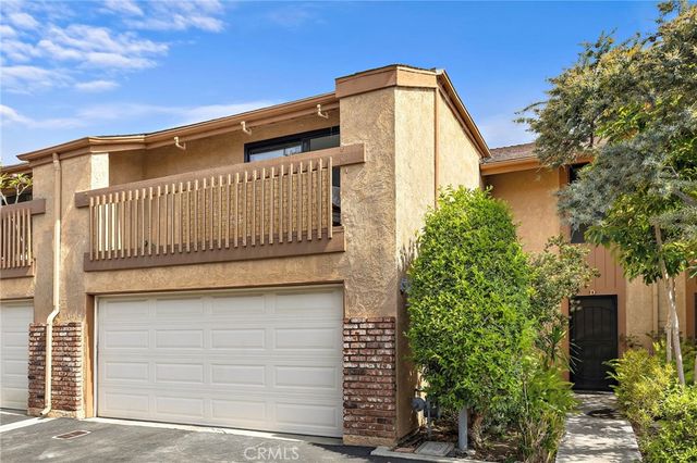 2286 Pacific D, Costa Mesa, CA 92627