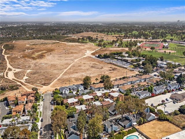2286 Pacific D, Costa Mesa, CA 92627