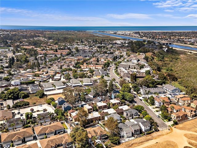 2286 Pacific D, Costa Mesa, CA 92627