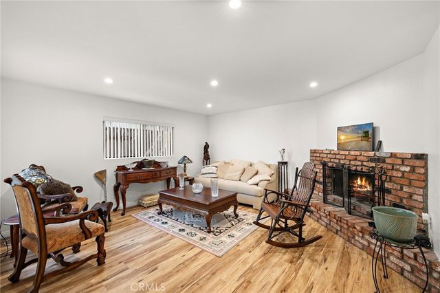 2286 Pacific D, Costa Mesa, CA 92627