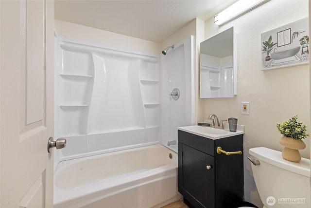 19415 143rd Place SE, Renton, WA 98058