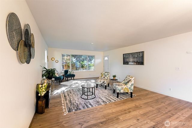 19415 143rd Place SE, Renton, WA 98058