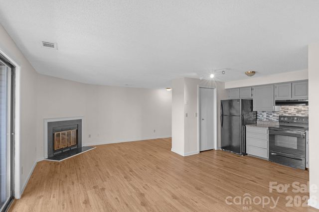 7530 Pebblestone Drive, Charlotte, NC 28212