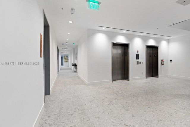 2820 NE 214th Street 1005, Aventura, FL 33180