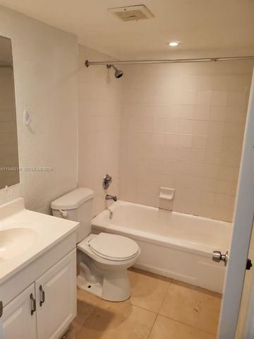 4633 NW 9th Dr 4633, Plantation, FL 33317