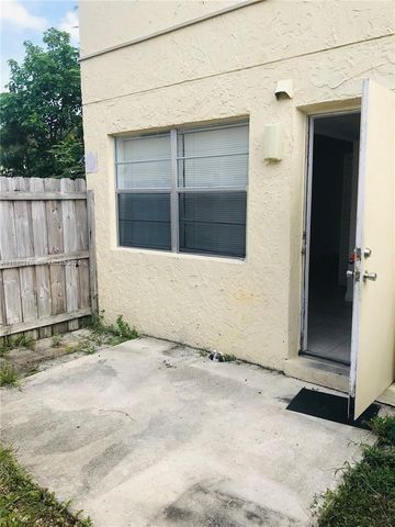 4633 NW 9th Dr 4633, Plantation, FL 33317