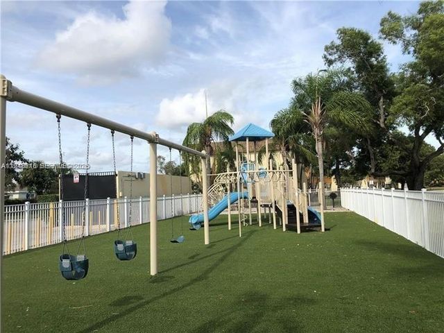 4633 NW 9th Dr 4633, Plantation, FL 33317