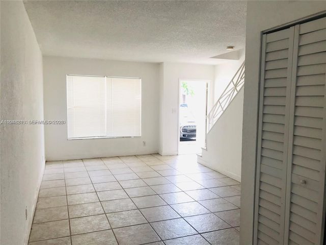 4633 NW 9th Dr 4633, Plantation, FL 33317