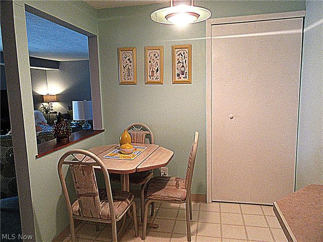 9660 Cove Drive F19, North Royalton, OH 44133
