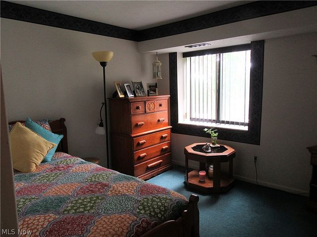 9660 Cove Drive F19, North Royalton, OH 44133