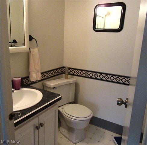 9660 Cove Drive F19, North Royalton, OH 44133