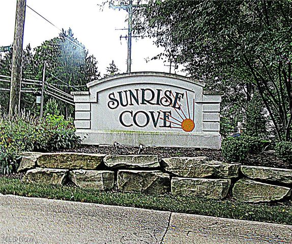 9660 Cove Drive F19, North Royalton, OH 44133