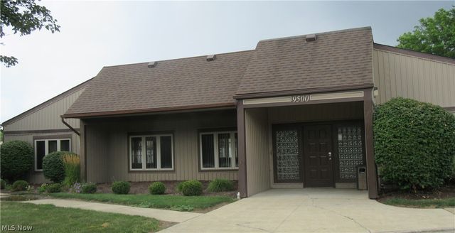 9660 Cove Drive F19, North Royalton, OH 44133