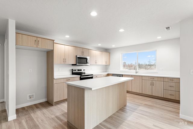 13677 Redway Ct, Caldwell, ID 83607