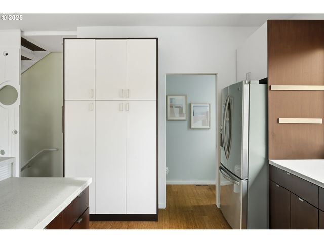 1102 Ne TILLAMOOK St 5, Portland, OR 97212