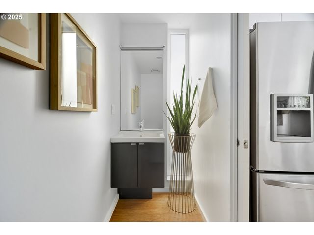 1102 Ne TILLAMOOK St 5, Portland, OR 97212