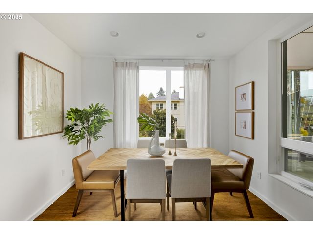 1102 Ne TILLAMOOK St 5, Portland, OR 97212