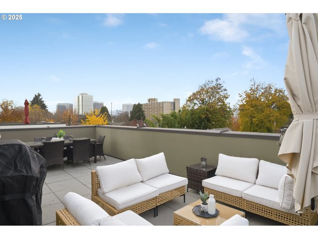 1102 Ne TILLAMOOK St 5, Portland, OR 97212