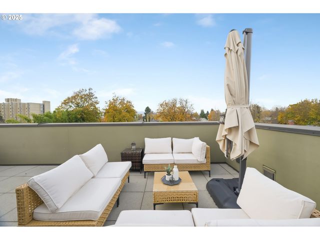 1102 Ne TILLAMOOK St 5, Portland, OR 97212