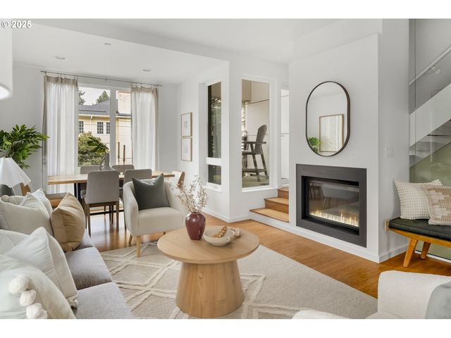 1102 Ne TILLAMOOK St 5, Portland, OR 97212