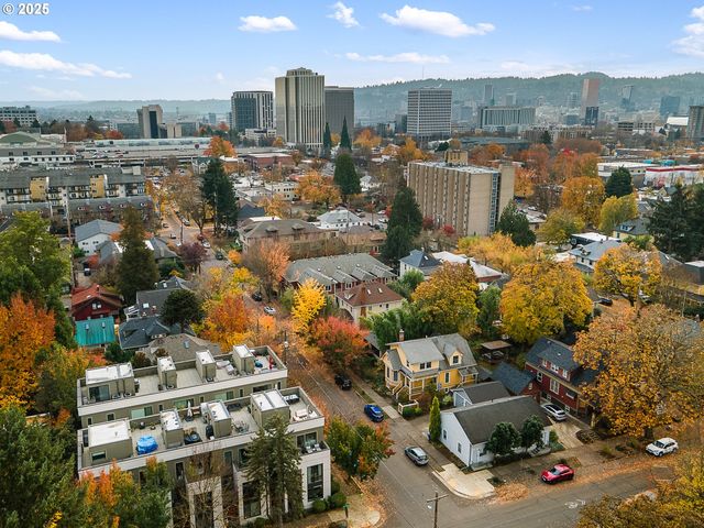 1102 Ne TILLAMOOK St 5, Portland, OR 97212