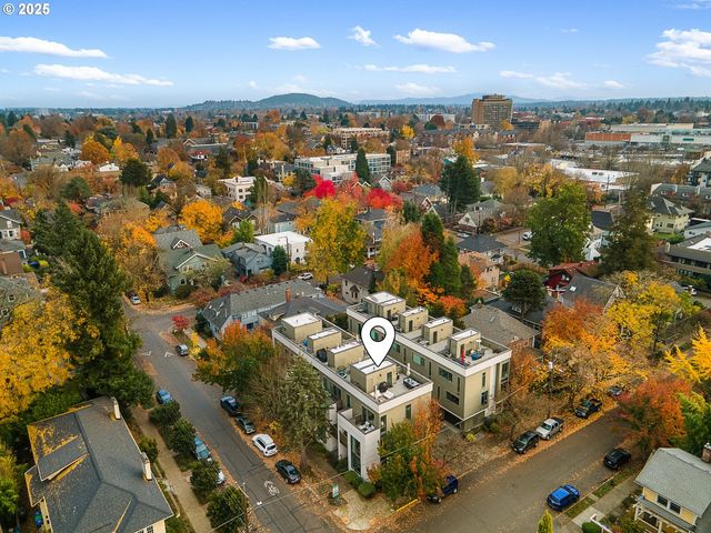 1102 Ne TILLAMOOK St 5, Portland, OR 97212