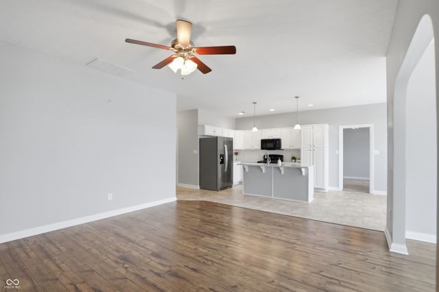 561 Rickels Court, Whiteland, IN 46184