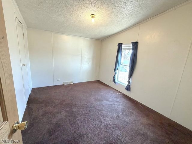 14 Hector Avenue, Chester, WV 26034