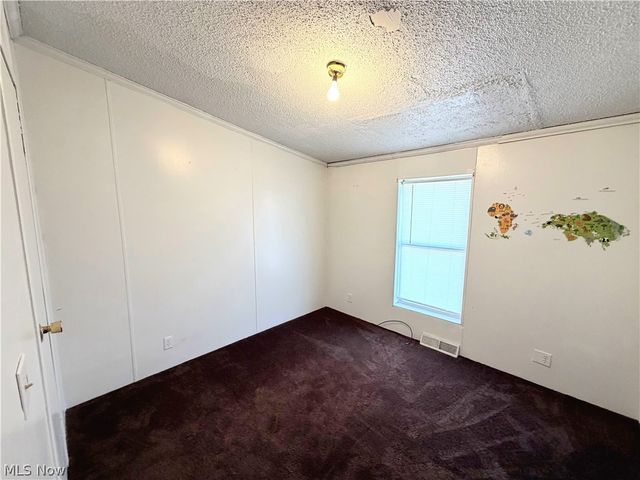 14 Hector Avenue, Chester, WV 26034