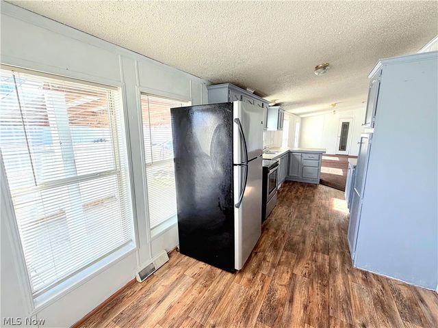 14 Hector Avenue, Chester, WV 26034