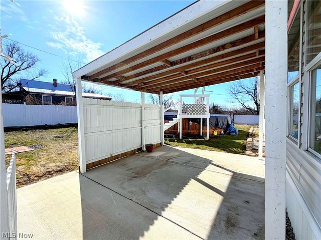 14 Hector Avenue, Chester, WV 26034