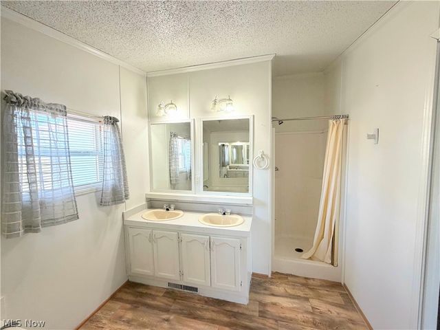 14 Hector Avenue, Chester, WV 26034