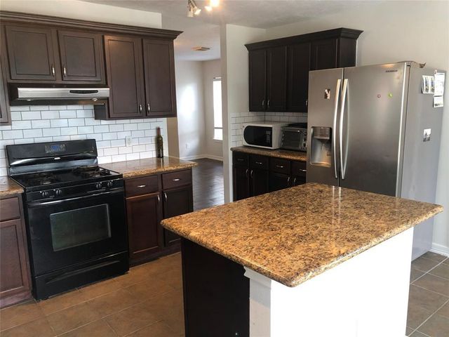 5718 Silas Creek Ct, Sugar Land, TX 77479