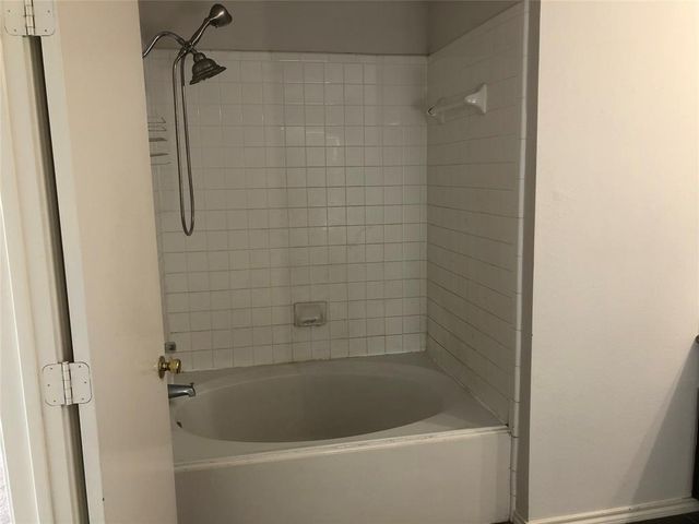 5718 Silas Creek Ct, Sugar Land, TX 77479