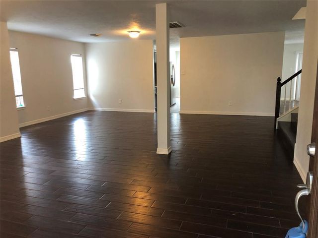 5718 Silas Creek Ct, Sugar Land, TX 77479