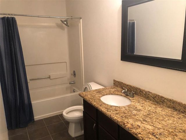 5718 Silas Creek Ct, Sugar Land, TX 77479