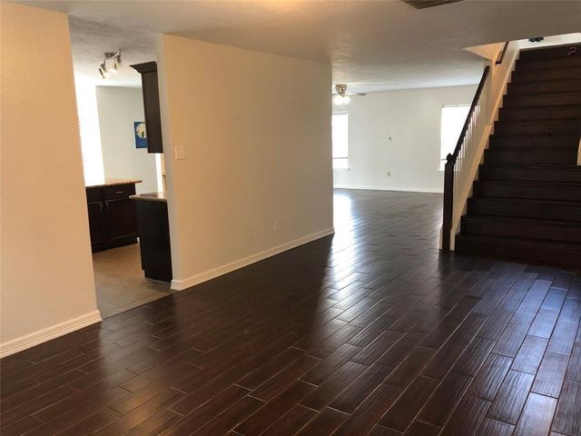 5718 Silas Creek Ct, Sugar Land, TX 77479