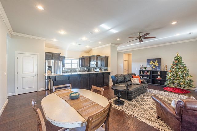 1914 Quinlan Avenue, Lowell, AR 72745